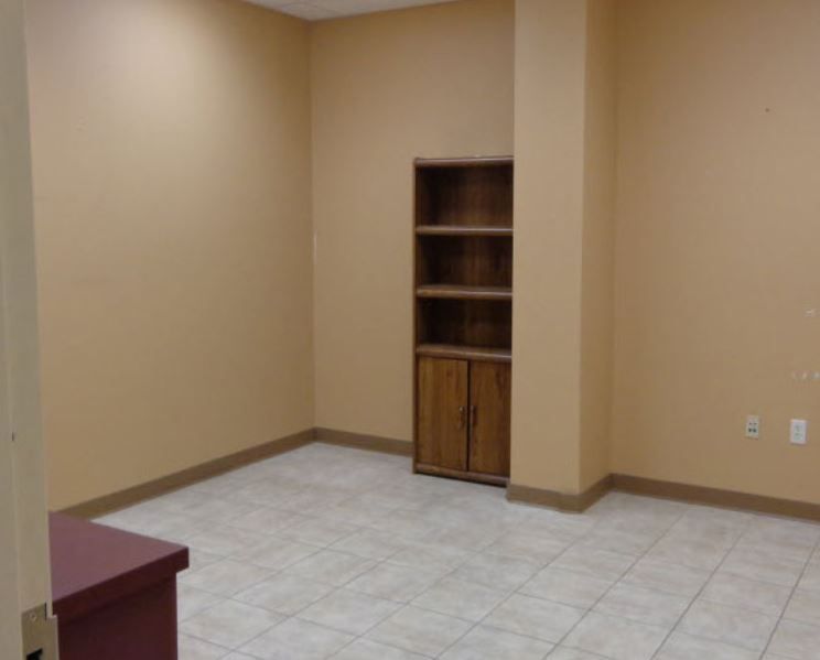 Former Jackson Lighting: 227 Marketridge Dr, Ridgeland, MS 39157